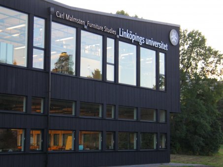 Linköpings universitet. Diodskylt profil 6. Vit och gullysande.